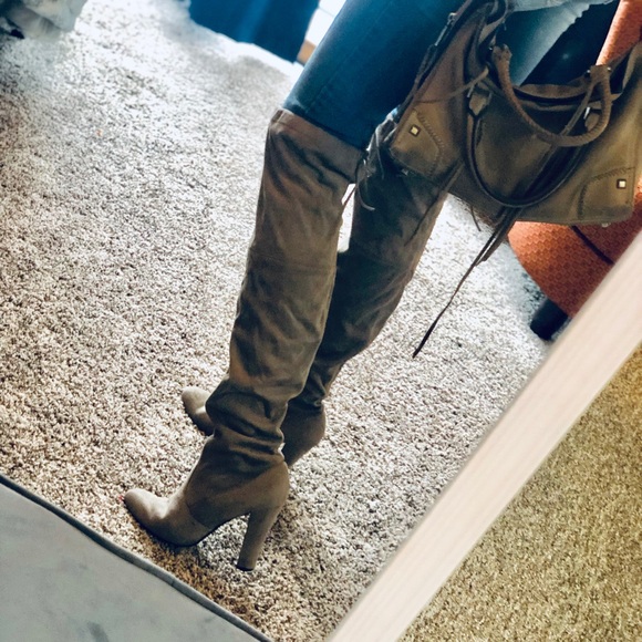 ❌SOLD❌🔥Steve Madden taupe over the knee boot - Picture 3 of 7